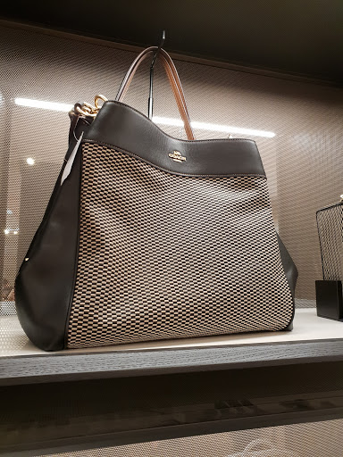 Store «Coach», reviews and photos, 8375 Arroyo Cir A059, Gilroy, CA 95020, USA