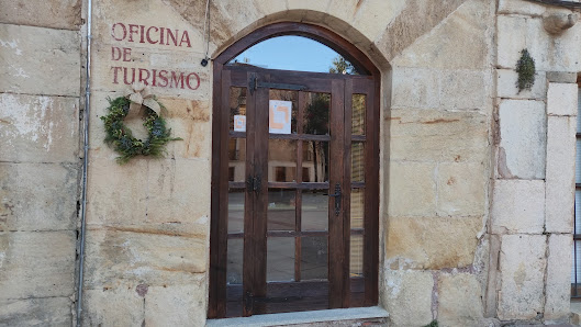 Oficina de Turismo de Molina de Aragón (los días 24 y 25 de diciembre, y el 31 y 1 de Enero, cerrado por festivo) C. las Tiendas, 62, 19300 Molina de Aragón, Guadalajara, España