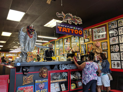 Tattoo Shop «Saints & Sinners», reviews and photos, 3065 N Josey Ln #52, Carrollton, TX 75007, USA
