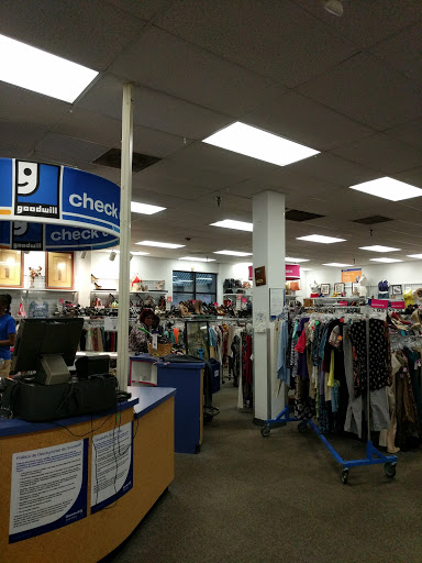 Thrift Store «Goodwill Retail Store & Donation Center», reviews and photos, 619 S Frederick Ave, Gaithersburg, MD 20877, USA