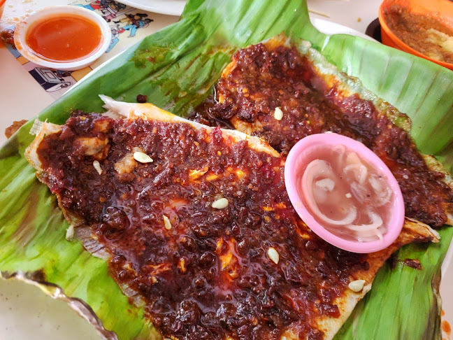 Chomp Chomp Food Centre - Market