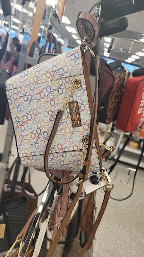 Clothing Store «Ross Dress for Less», reviews and photos, 6507 Fallbrook Ave, West Hills, CA 91307, USA