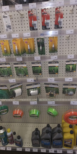 Auto Parts Store «Carquest Auto Parts», reviews and photos, 5762 N Teutonia Ave, Milwaukee, WI 53209, USA