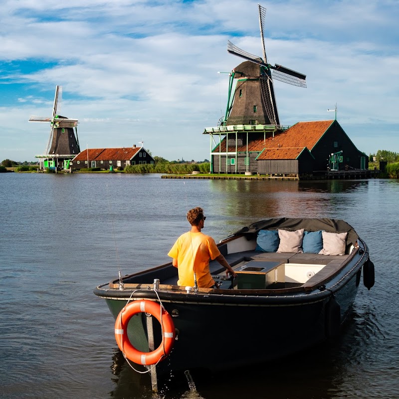 Dutch Boat Tours