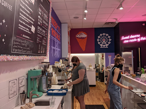 Cafe «Cupcake Royale», reviews and photos, 108 Pine St, Seattle, WA 98101, USA