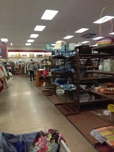 Thrift Store «Discover Goodwill Fountain Retail Center», reviews and photos