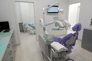 Clinica Dental Acosta Cubero image