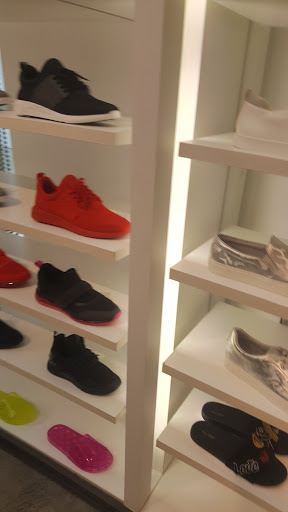 Shoe Store «Aldo Shoes», reviews and photos, 751 Collins Ave, Miami Beach, FL 33139, USA