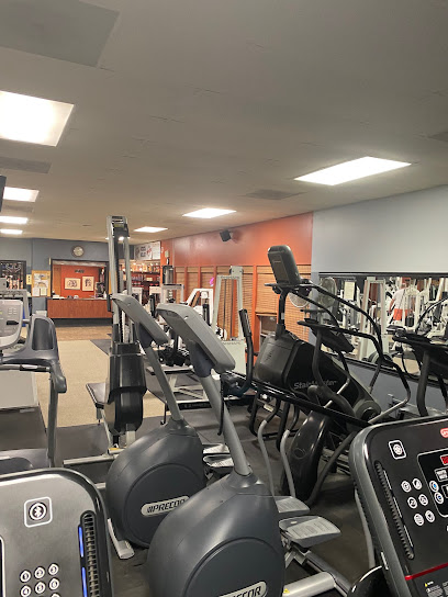 The Gym - 1901 Mountain View Ln, Forest Grove, OR 97116