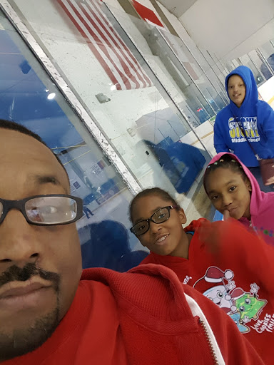 Gym «Genesis Health Clubs - Wichita Ice Center», reviews and photos, 505 W Maple St, Wichita, KS 67213, USA