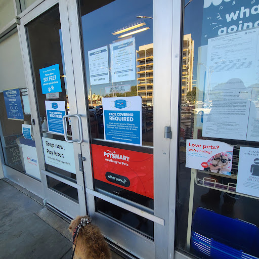 Pet Supply Store «PetSmart», reviews and photos, 13720 Riverside Dr, Sherman Oaks, CA 91423, USA