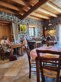 Atmosphère du Restaurant Auberge La Maison De Julia à Blanzac - n°10