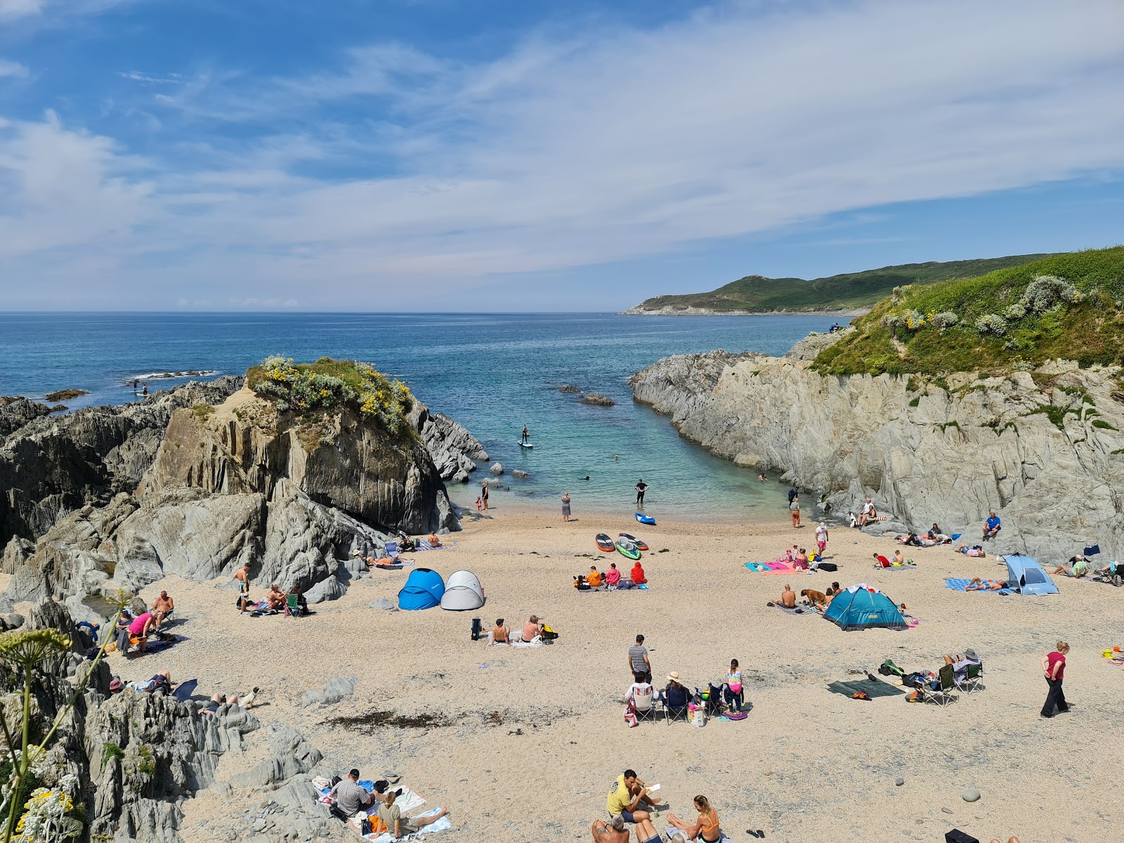 Barricane beach'in fotoğrafı küçük koy ile birlikte