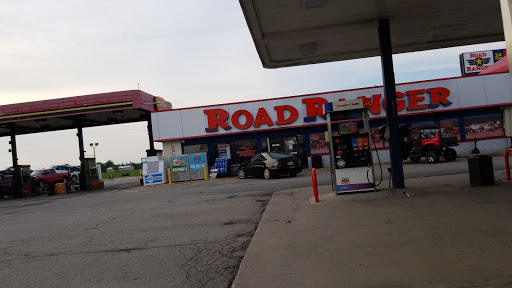Gas Station «Road Ranger», reviews and photos, 1112 E Southline Rd, Tuscola, IL 61953, USA