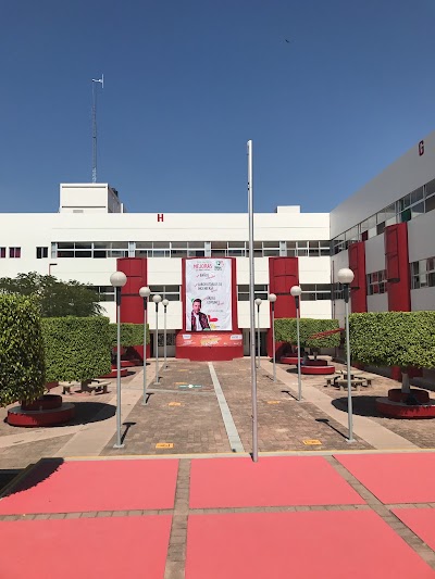 Photos of UVM Campus Tuxtla