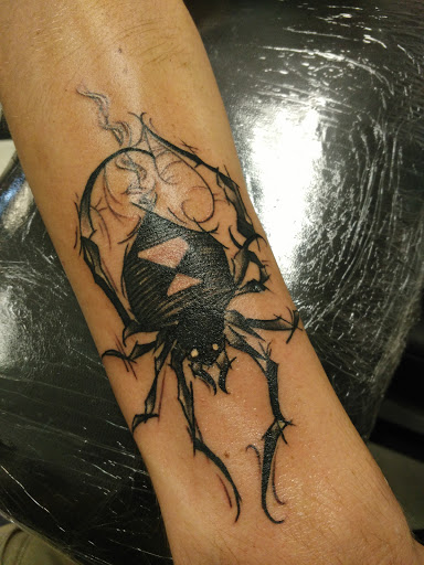 Tattoo Shop «Cali Soul Tattoo», reviews and photos, 4751 N Blackstone Ave, Fresno, CA 93726, USA