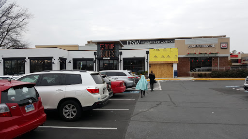 Shopping Mall «Georgetown Square Shopping Center», reviews and photos, 10400 Old Georgetown Rd, Bethesda, MD 20814, USA