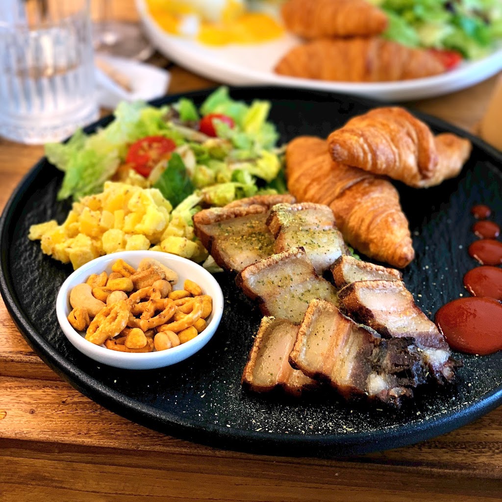 旿野曜初｜早午餐｜義式料理｜歐陸式料理｜咖啡｜手作甜點｜哈士奇狗勾 的照片