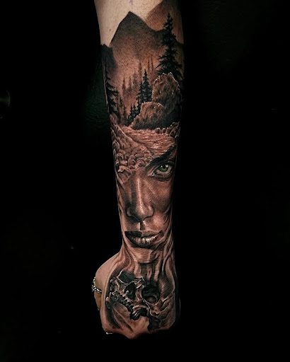 Explore abstract tattoo ideas for women, creative tattoo ideas in Wichita Falls, available at Firme Copias Tattoo shop