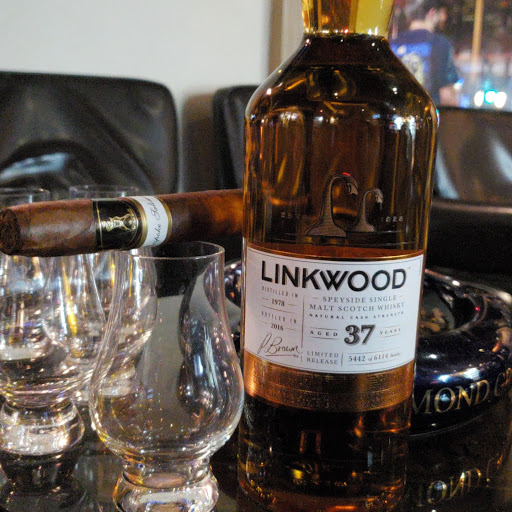 Liquor Store «SoCal Wine & Spirits», reviews and photos, 1042 E First St, Tustin, CA 92780, USA