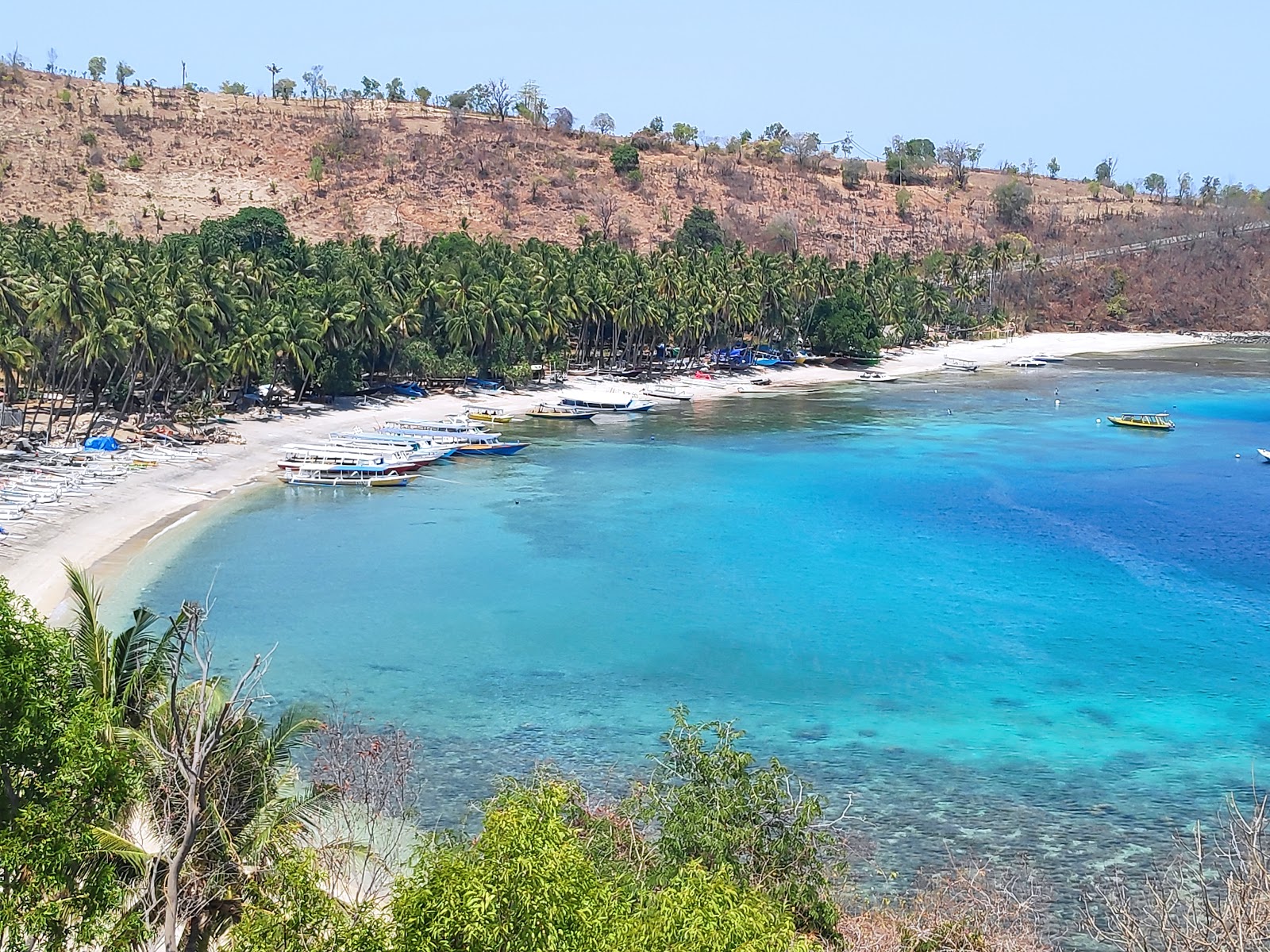 Zdjęcie Kecinan beach z przestronna plaża