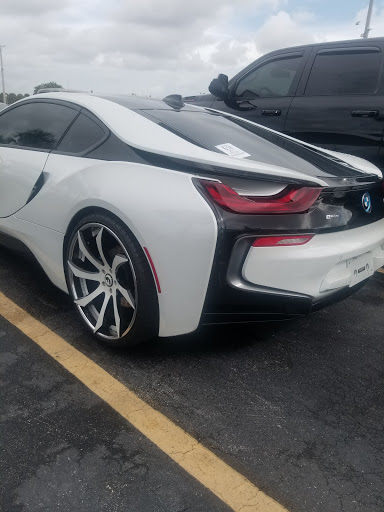 Used Car Dealer «M&J United Auto Sales», reviews and photos, 3511 NW 19th St, Lauderdale Lakes, FL 33311, USA