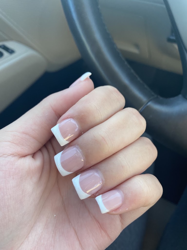 California Nails 20603