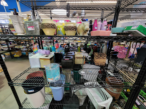 Thrift Store «Happy Valley Goodwill Retail Store & Donation Center», reviews and photos, 1565 W Happy Valley Rd, Phoenix, AZ 85085, USA