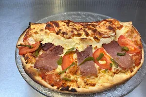 La pata pizza image