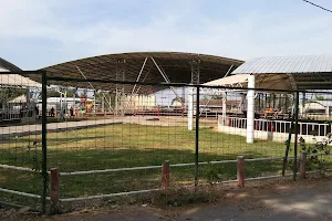 Lapangan Indoor Pondok Pesantren Al-Fatah Temboro image