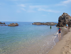 Fotografie cu Nagok Beach cu nivelul de curățenie înalt