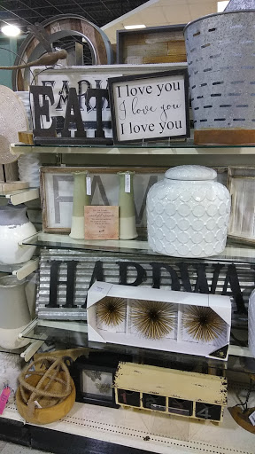 Department Store «T.J. Maxx & HomeGoods», reviews and photos, 655 Elsinger Blvd, Conway, AR 72032, USA