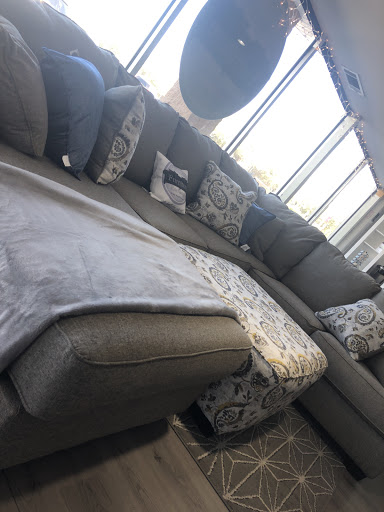 Used Furniture Store «Orlando Furniture Exchange», reviews and photos, 3228 W State Rd 426 #1016, Oviedo, FL 32765, USA