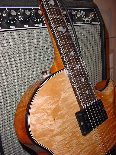 R. Kneale Guitar Repair