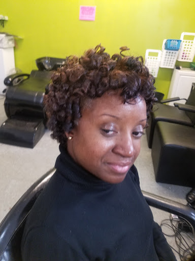 Beauty Salon «Beauty By Dezign», reviews and photos, 24 Birch St, Manchester, CT 06040, USA