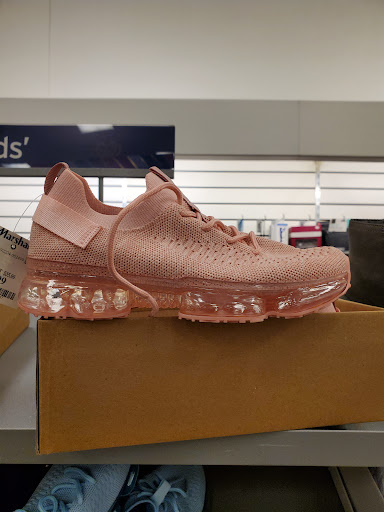 Shoe Store «Shoe Carnival», reviews and photos, 11255 Garland Rd, Dallas, TX 75218, USA