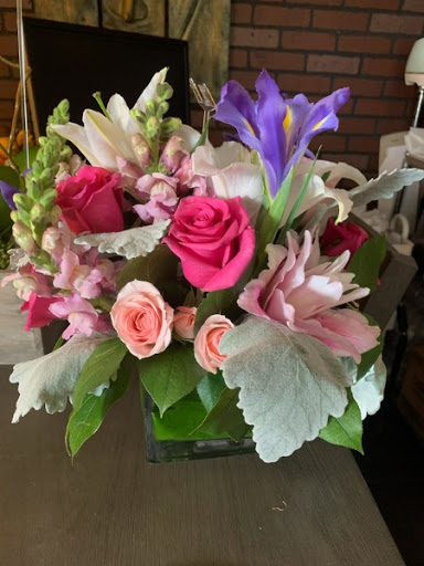 Florist «Sharon Florist», reviews and photos, 11525 California Route 2, Los Angeles, CA 90025, USA