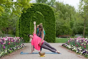 Sense4Life Yoga München I Yoga 50 Plus I Massage image