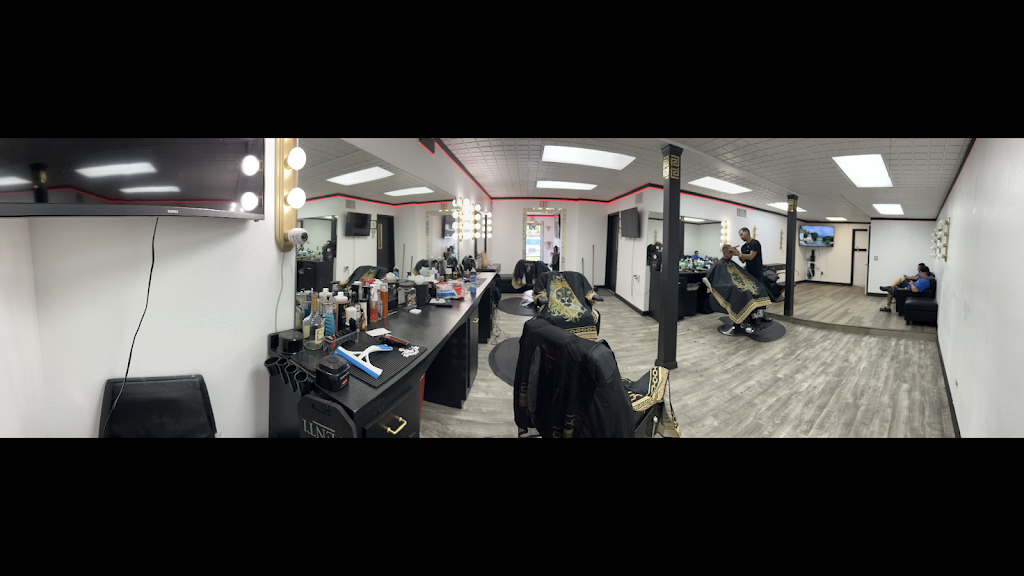 KRISPYKUTZ UPSCALE BARBERSHOP LOUNGE 32825
