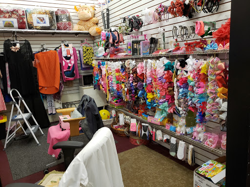 Shopping Mall «Rio Rancho Mall», reviews and photos, 2001 Garey Ave, Pomona, CA 91766, USA