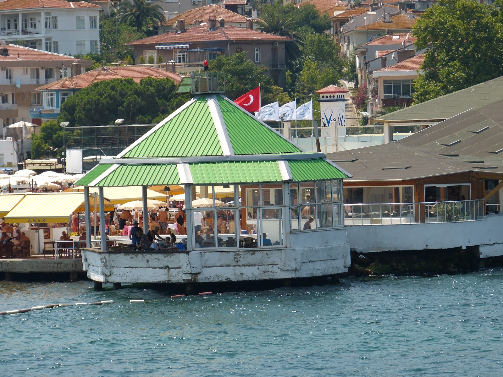 Foto von Burgazadasi Beach mit gerader strand