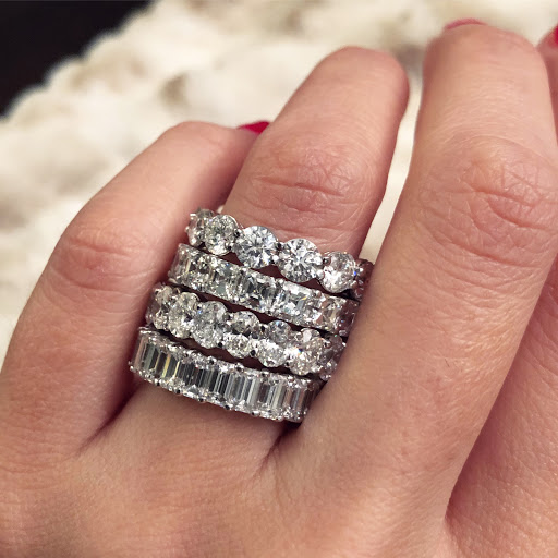 Jewelry Store «Jean Pierre Jewelers», reviews and photos, 21400 Ventura Blvd, Woodland Hills, CA 91364, USA