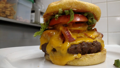 Restaurant «Eleven Restaurant & Lounge», reviews and photos, 408 1st Ave E, Williston, ND 58801, USA