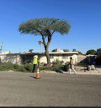 Lawn Care Specialist - Photo 4 - Car repair in , Yuma