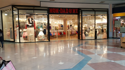 Shopping Mall «Ford City Mall», reviews and photos, 7601 S Cicero Ave, Chicago, IL 60652, USA