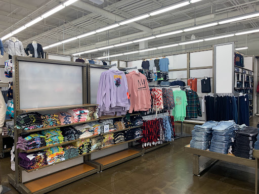 Clothing Store «Old Navy», reviews and photos, 20505 S Dixie Hwy, Cutler Bay, FL 33189, USA