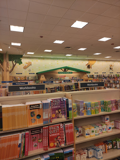 Book Store «Barnes & Noble», reviews and photos, 1245 NY-300, Newburgh, NY 12550, USA