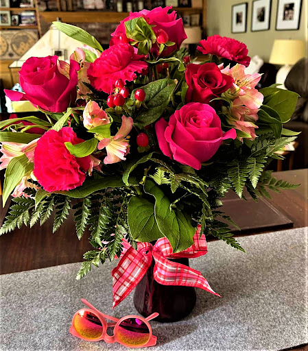 Florist «Janousek Florist Inc. & Greenhouses», reviews and photos, 4901 Charles St, Omaha, NE 68132, USA