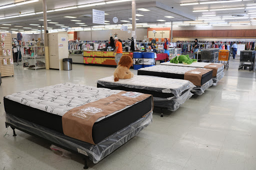 Thrift Store «Downtown Rescue Mission Thrift Store», reviews and photos