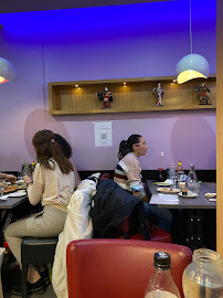 Atmosphère du Restaurant de sushis Buffet Sentier à Paris - n°5